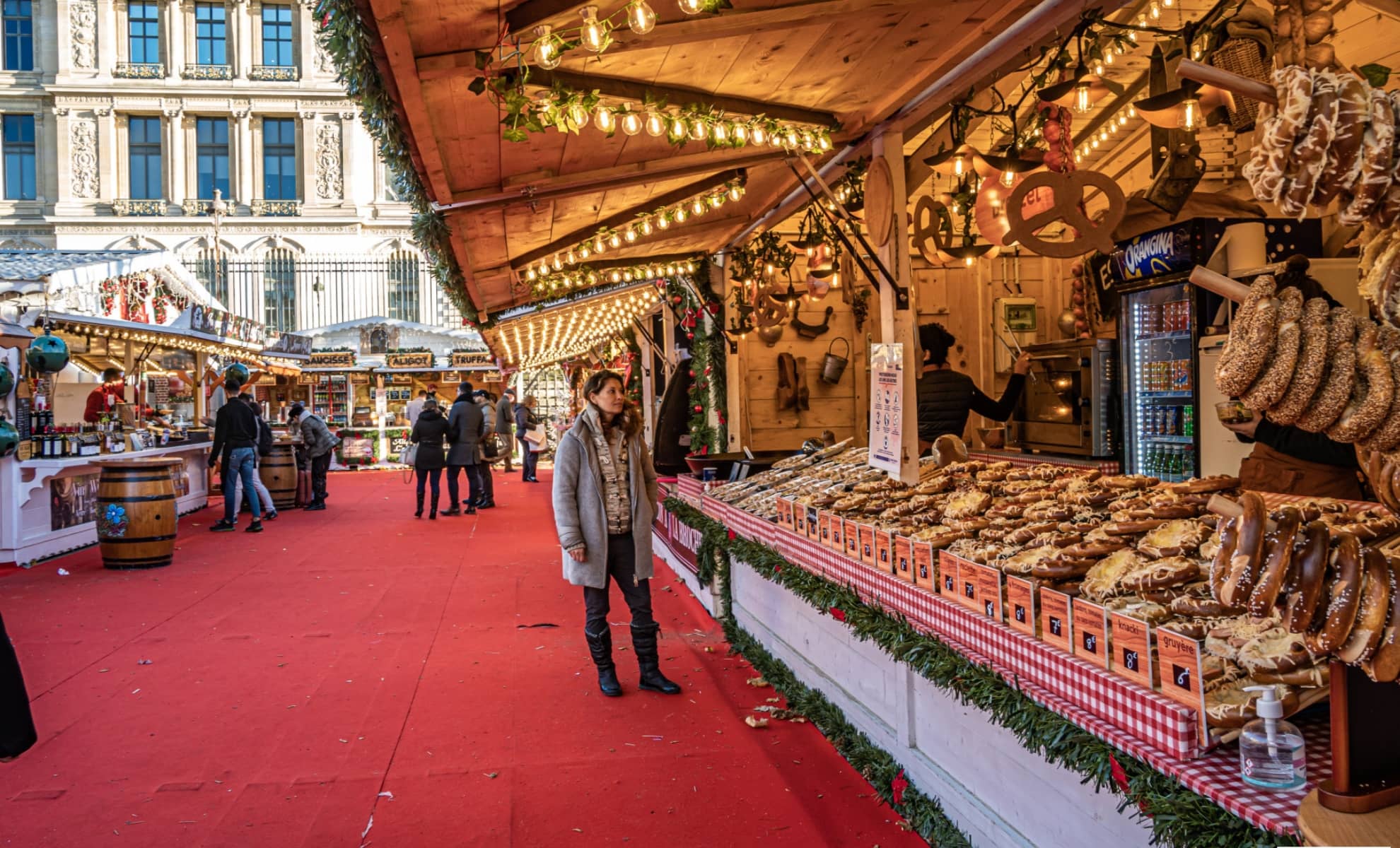 Les stands des artisans au marché de Noël des Tuileries