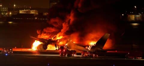 Japon : Une collision entre deux avions à l'aéroport de Tokyo-Haneda fait cinq morts