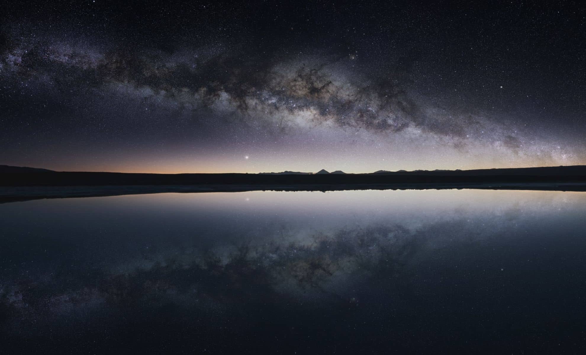 Le désert d'Atacama la nuit , Chili