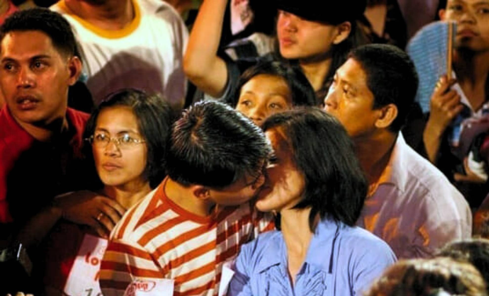Lovapalooza, échanger un baiser à minuit le long de la baie de Manille aux Philippines