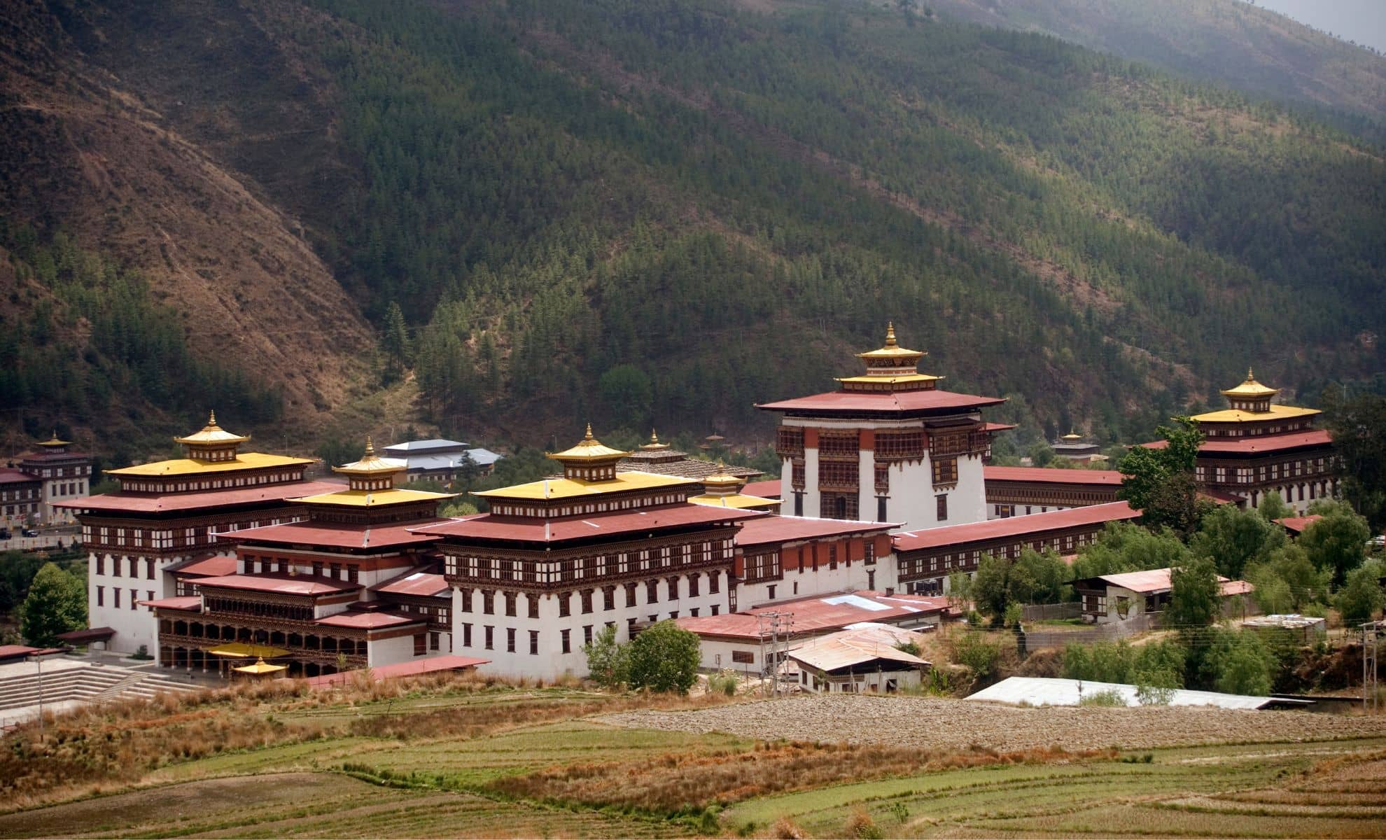 Trashi Chhoe Dzong, Bhouta