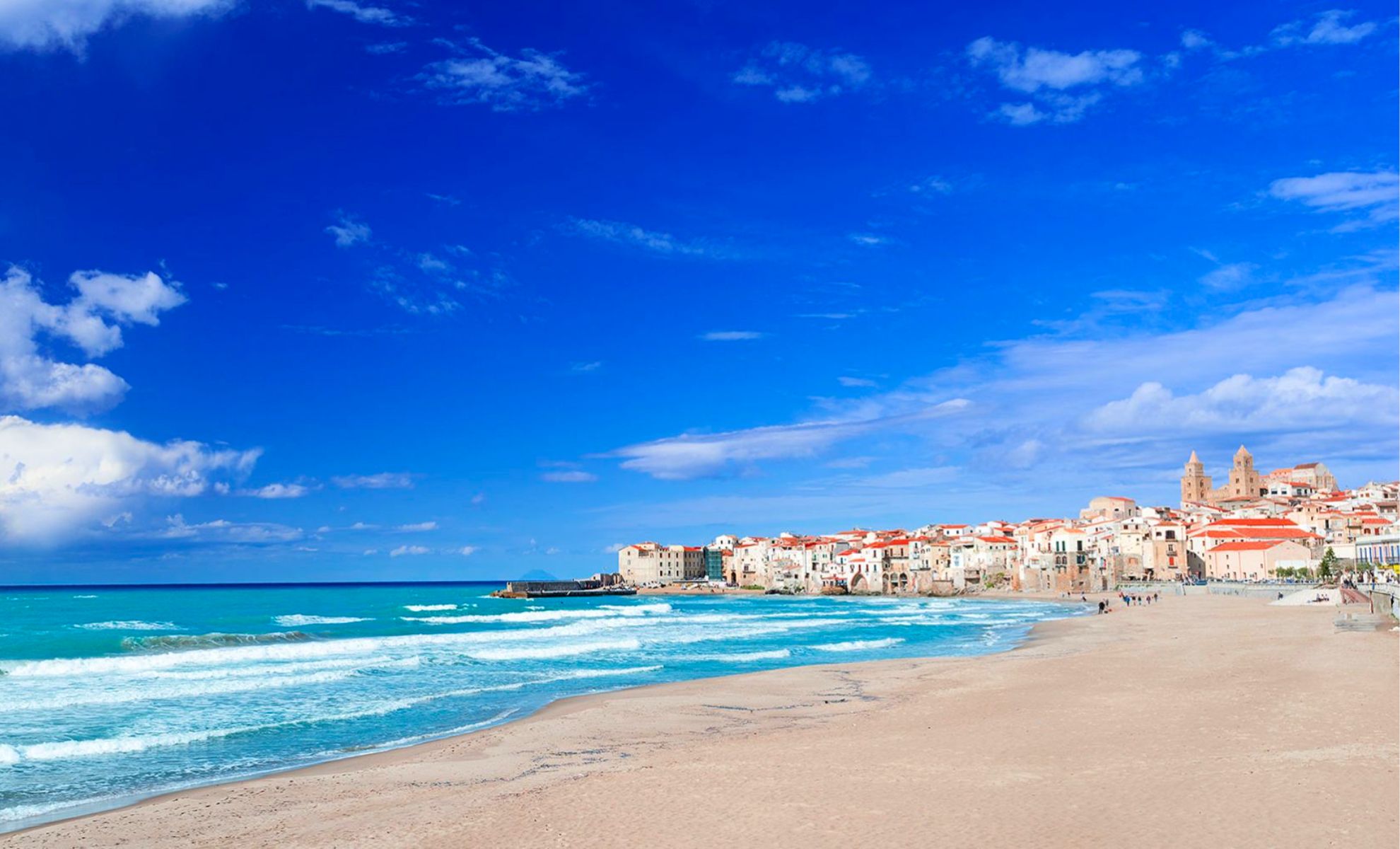 La plage la Spiaggia di Cefalù , Italie