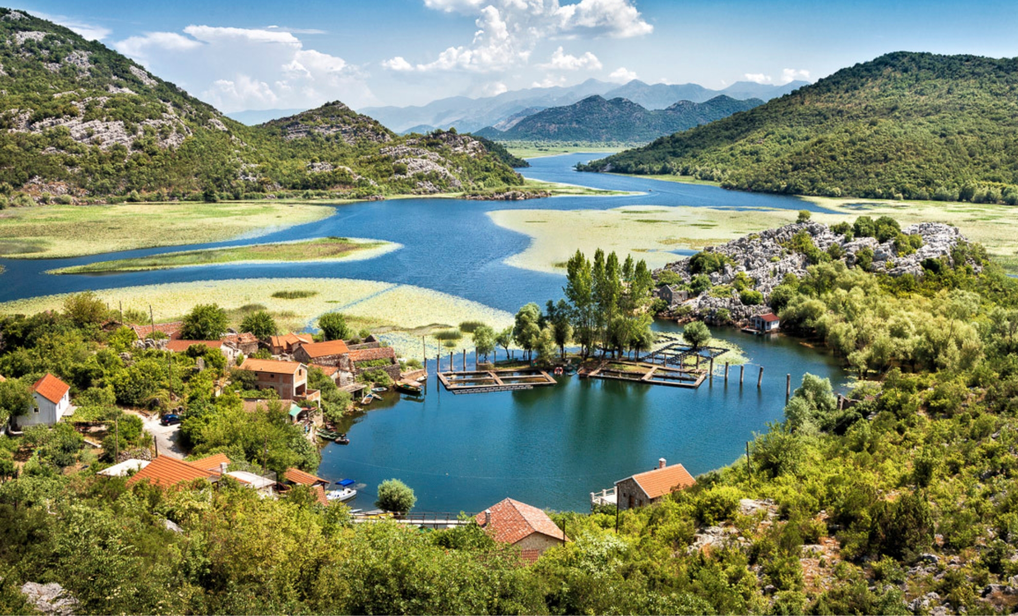 Le lac Skadar, aux frontières du Monténégro et de l'Albanie, Balkans