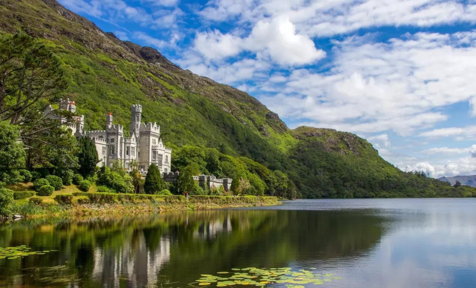 Le lac du Connemara en Islande