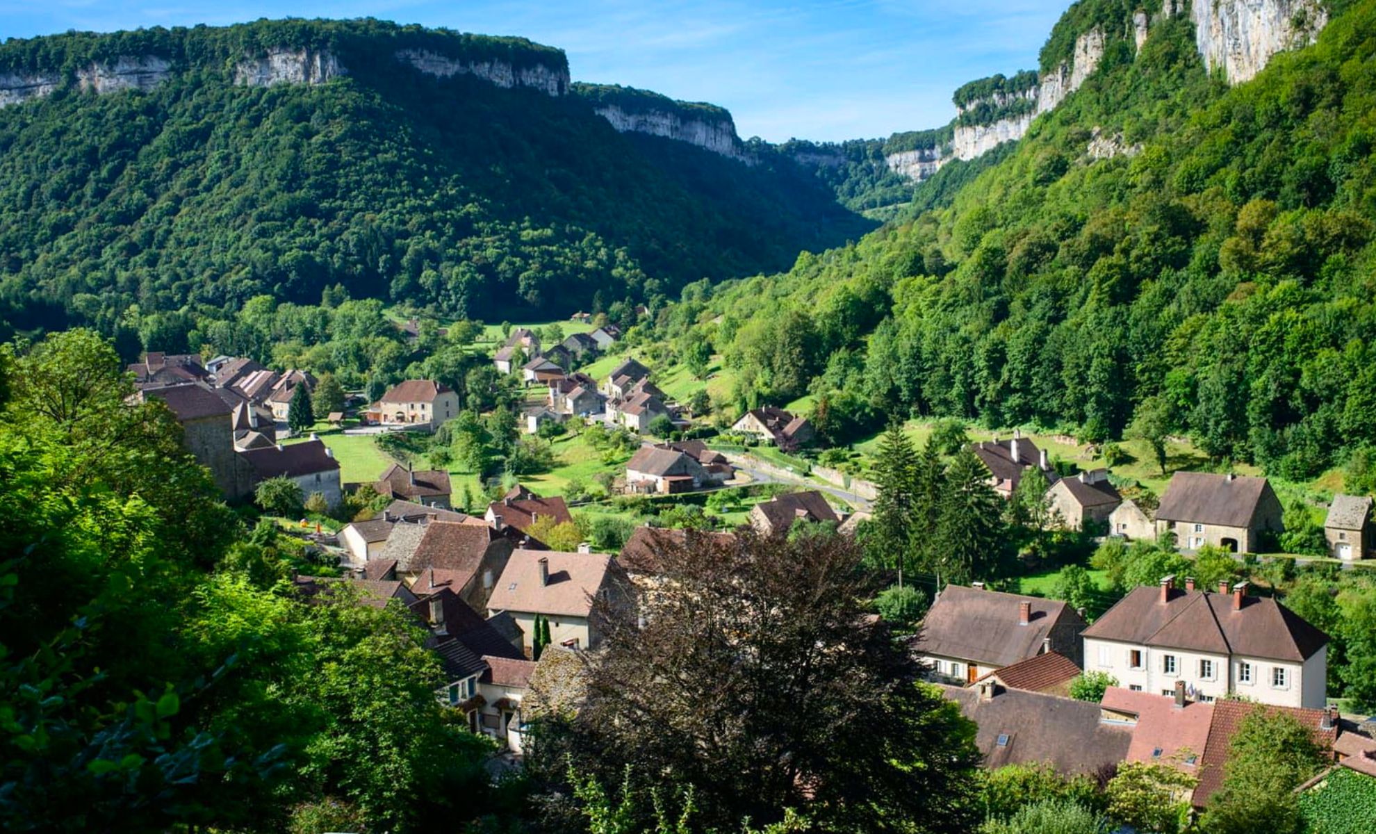 Le village de Baume-Les-Messieurs , Jura , France