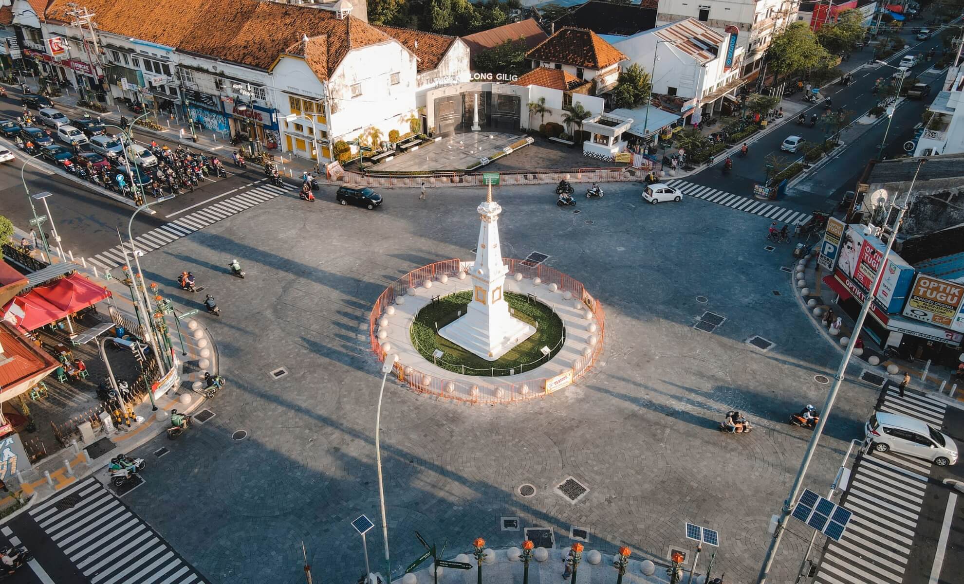 Vue sur Tugu Yogyakarta, le monument de la ville de Yogyakarta, Indonésie