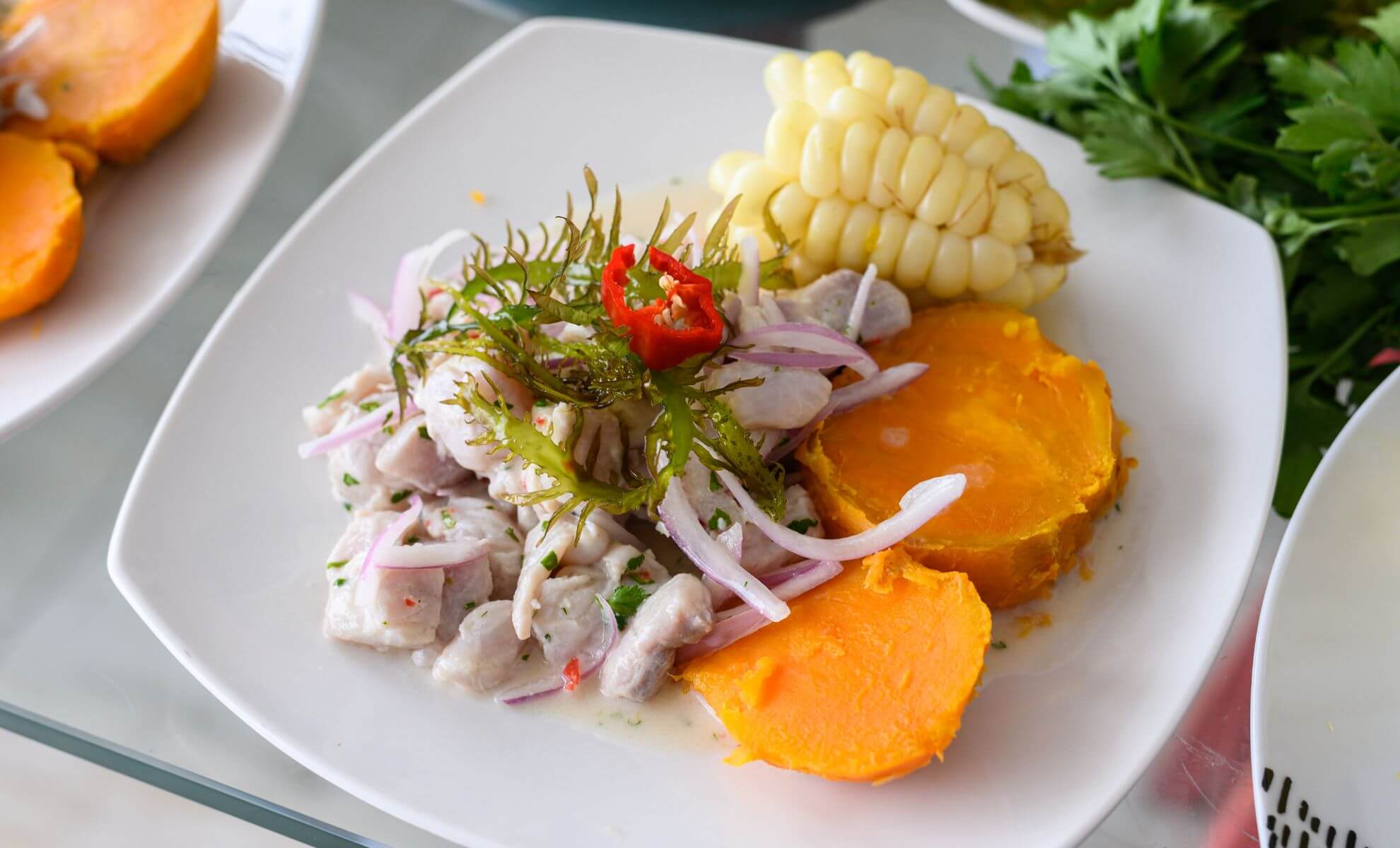 Ceviche, plat de fruits de mer, cuisine péruvienne.