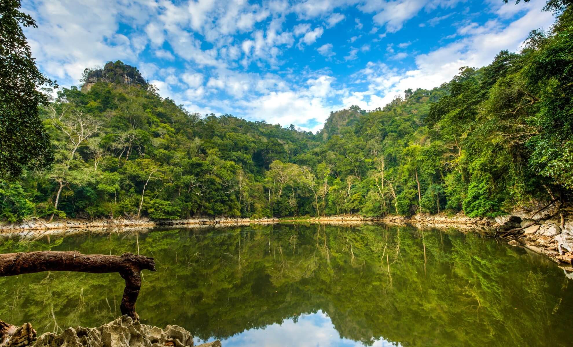 Le lac de Ba Be, Viêt Nam