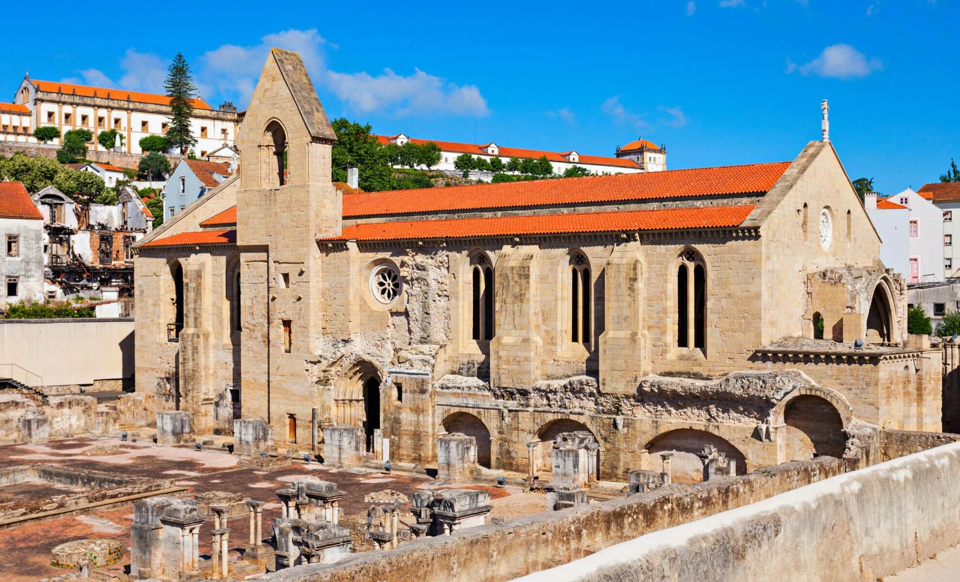 Le monastère de Santa Clara a Velha, Portugal