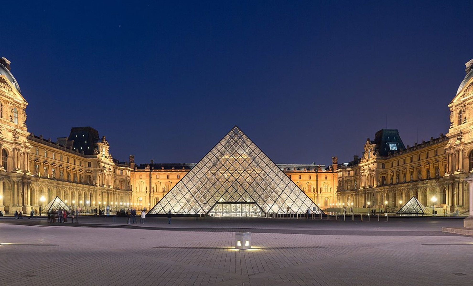 Le musée du Louvre, Paris, France