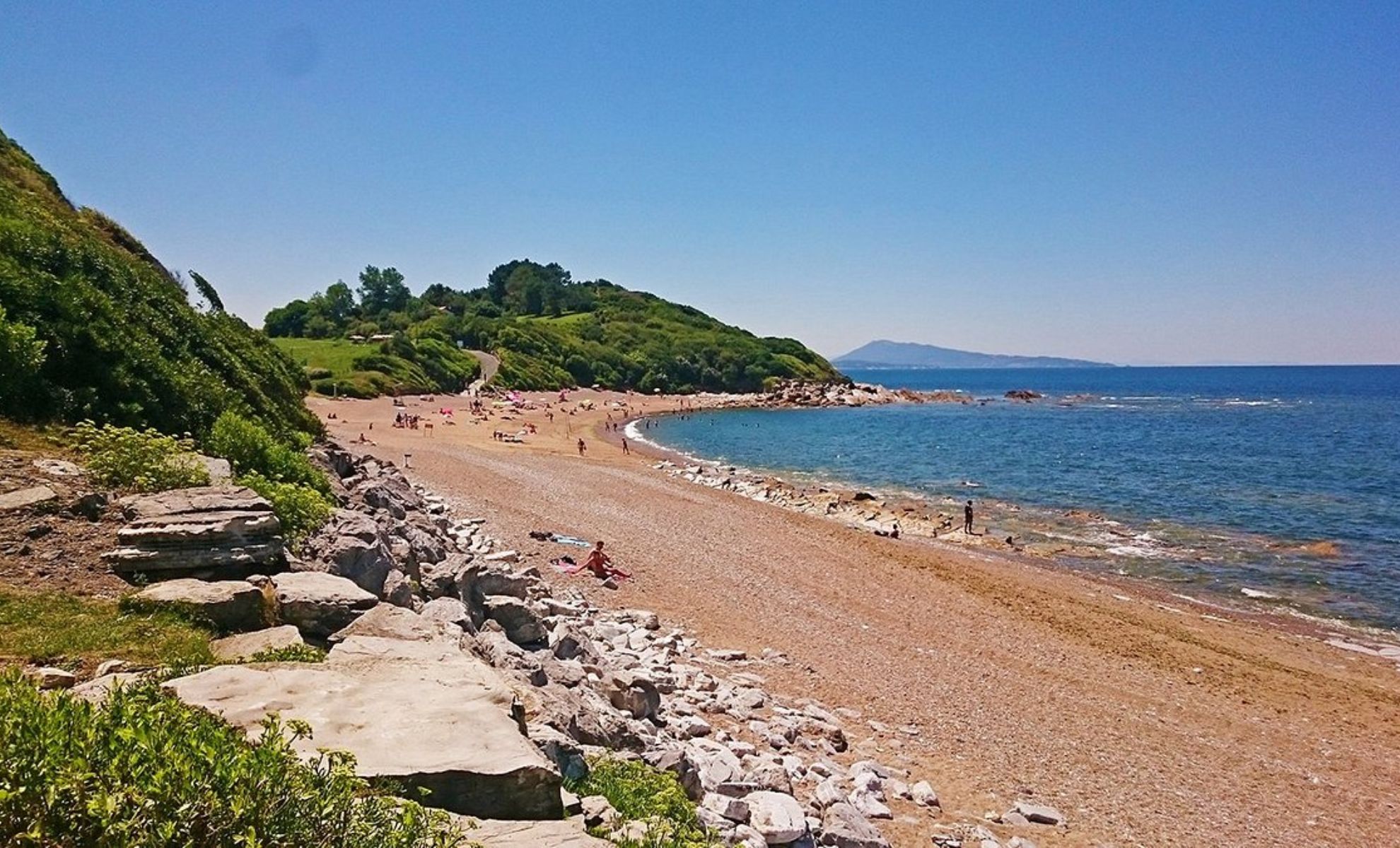 La plage sauvage de Cénitz, France