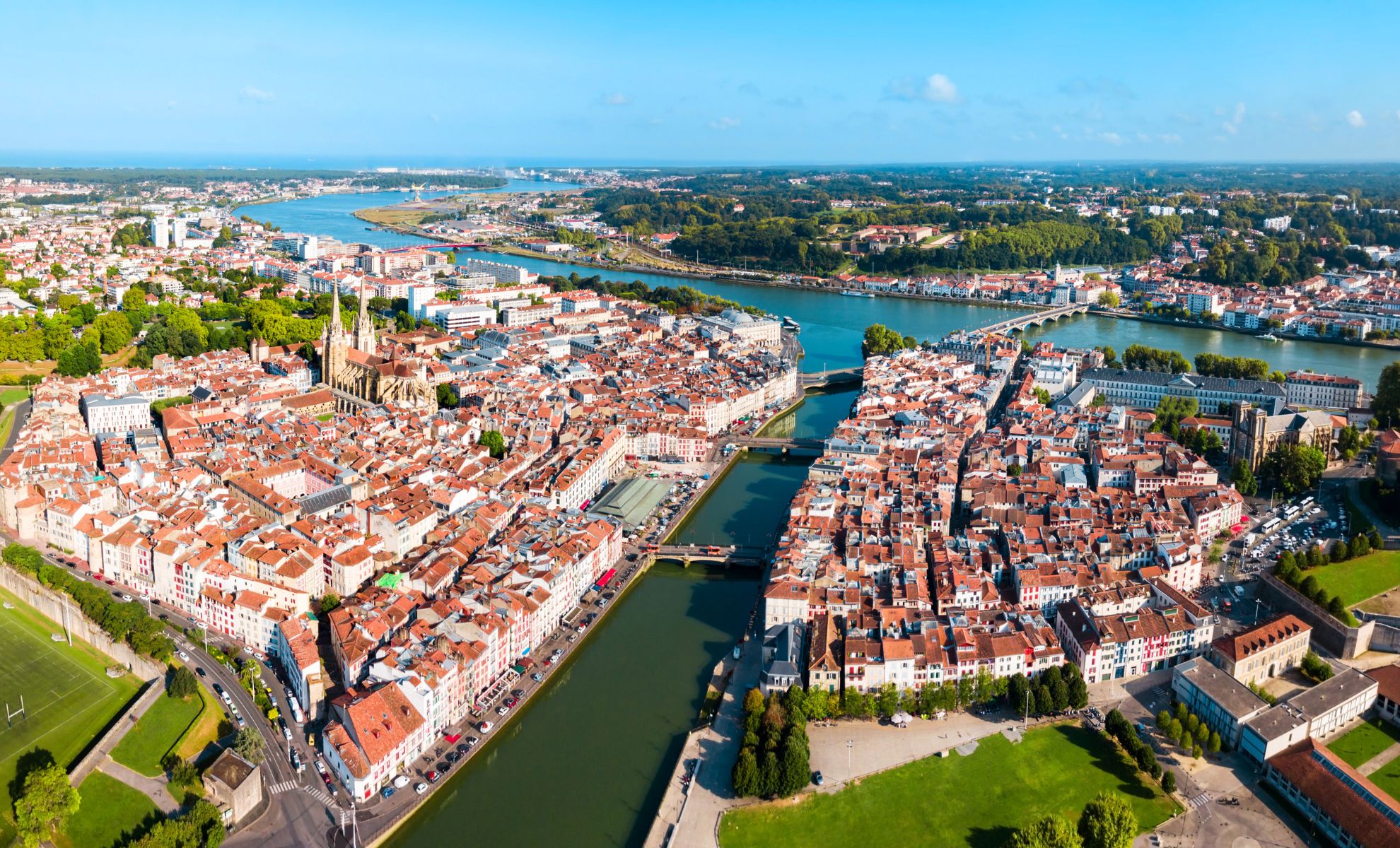 La ville de Bayonne vue du ciel, France