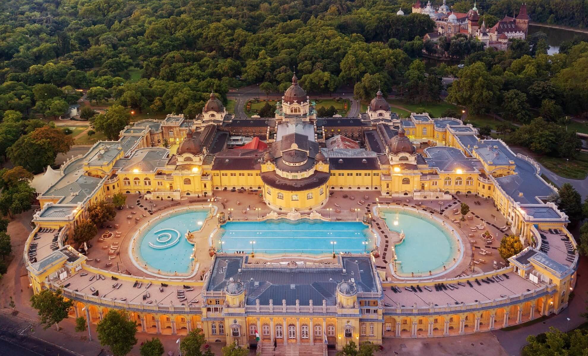 Les bains Széchenyi à Budapest