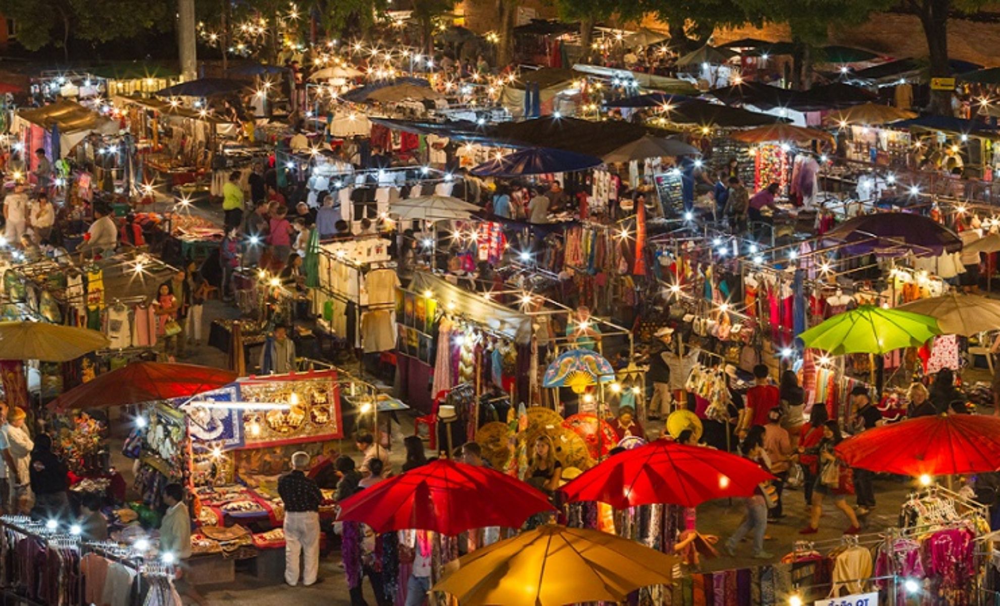 Le marché de chiang mai la nuit, Thaïlande