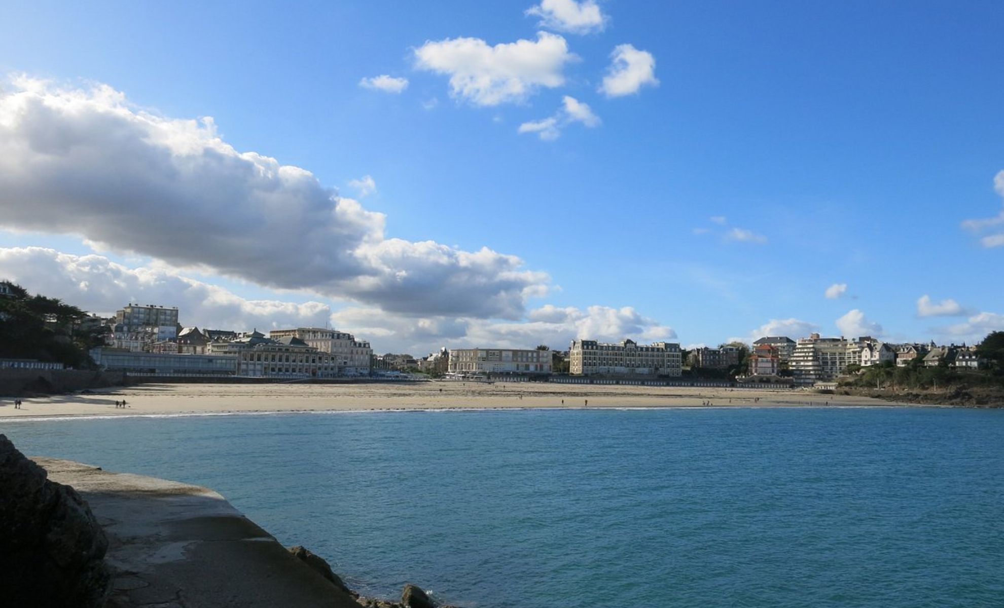 La Plage de l’Écluse,Dinard, La Bretagne, France