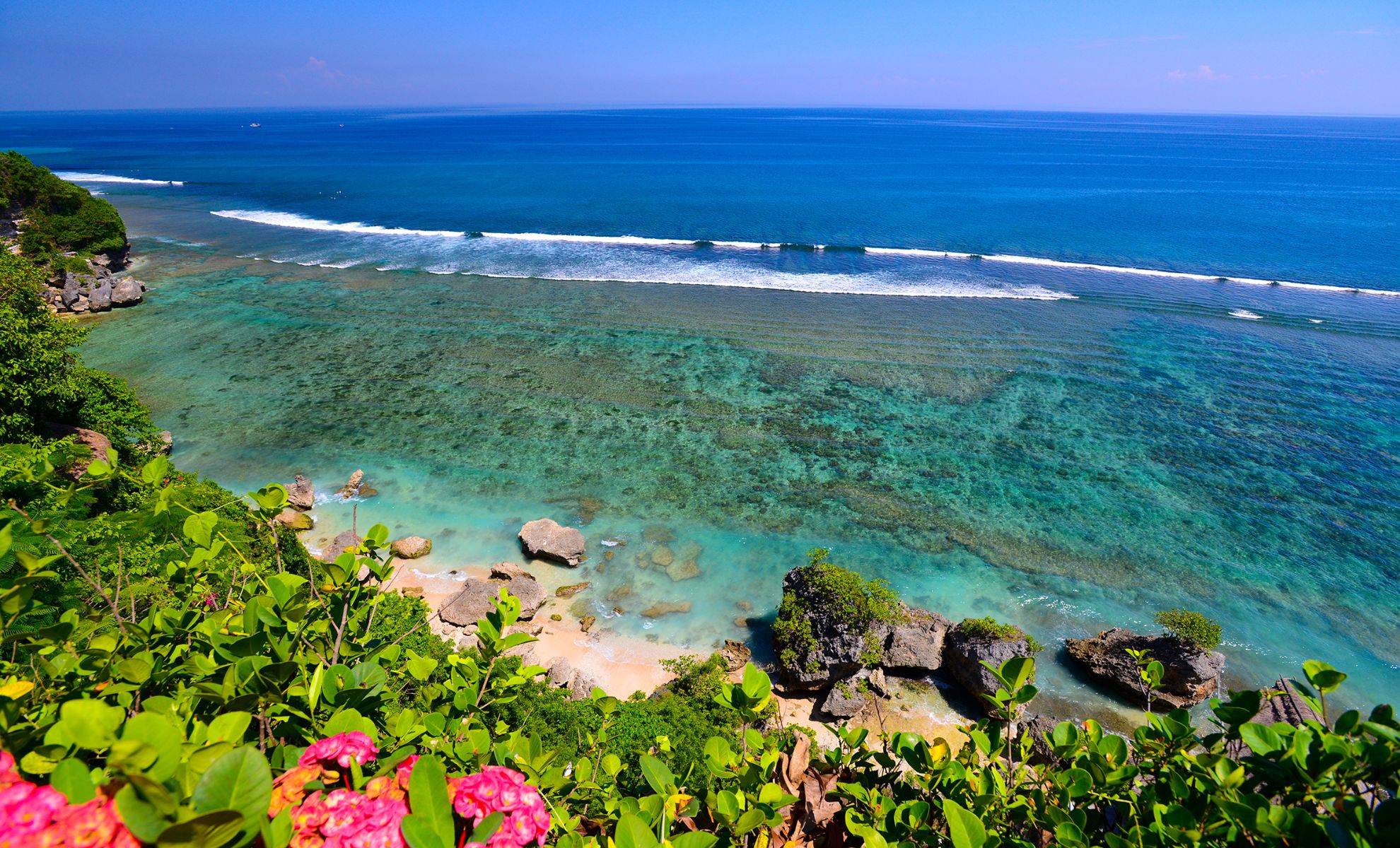 La plage de Bingin, Indonésie