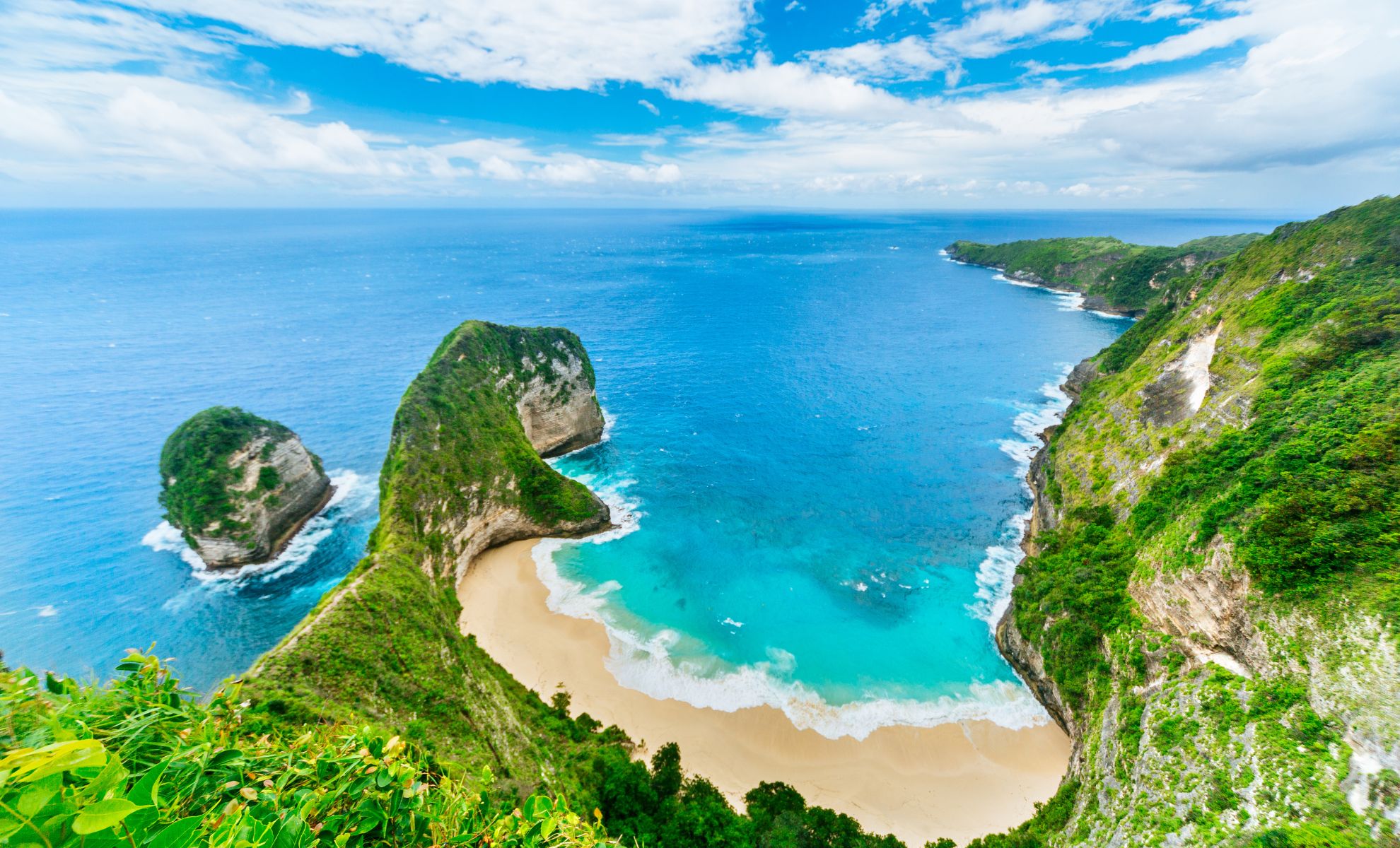 La plage de Kelingking, Nusa Penida, Indonésie