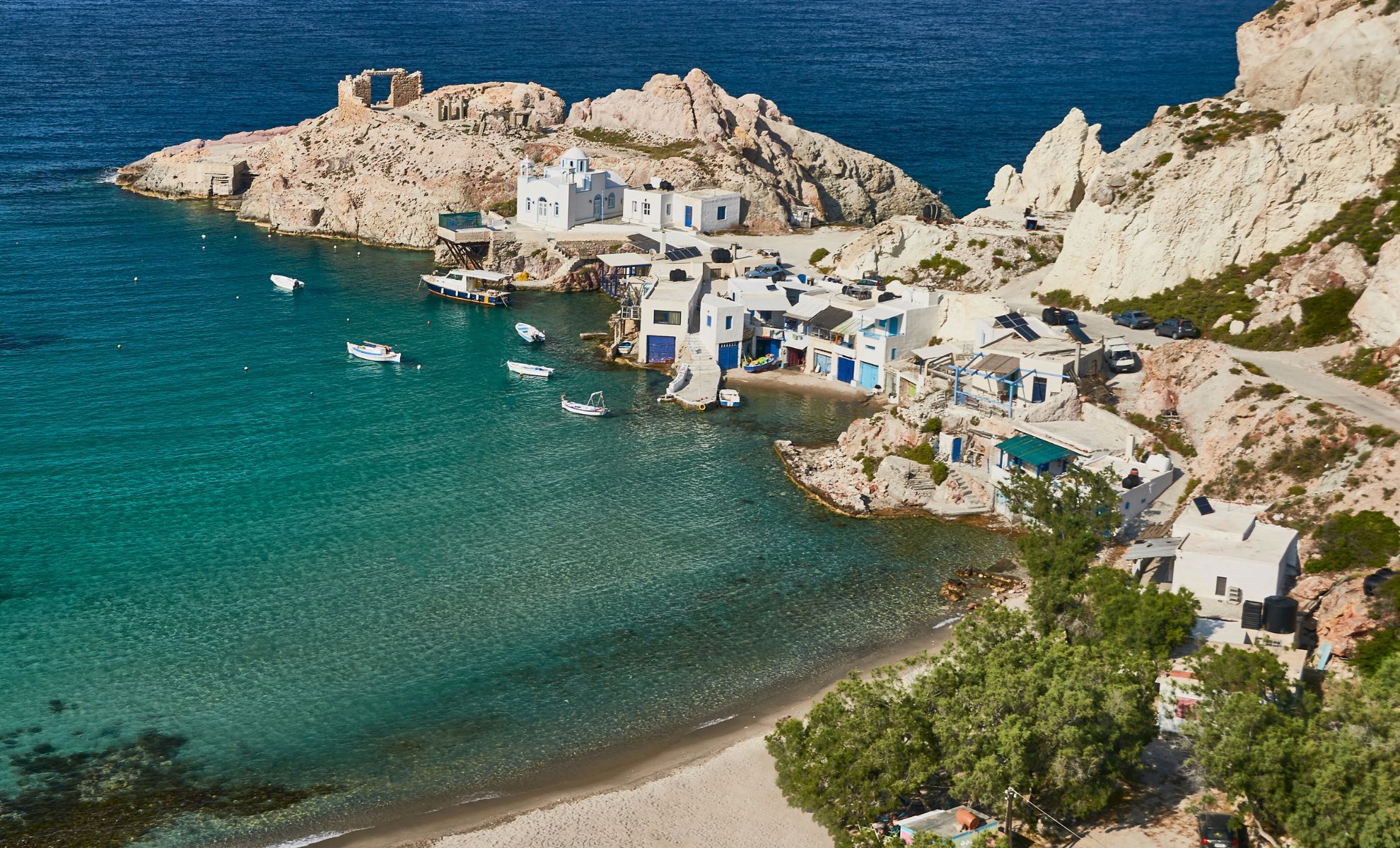 Le village Firopotamos, Milos, Grèce