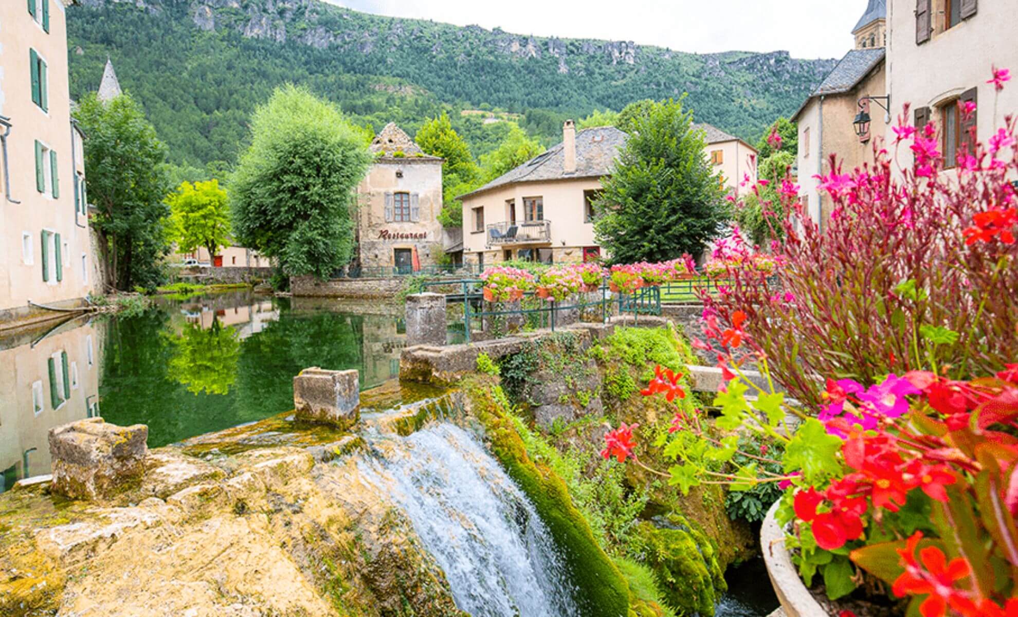 Le village Florac-Trois-Rivières, France