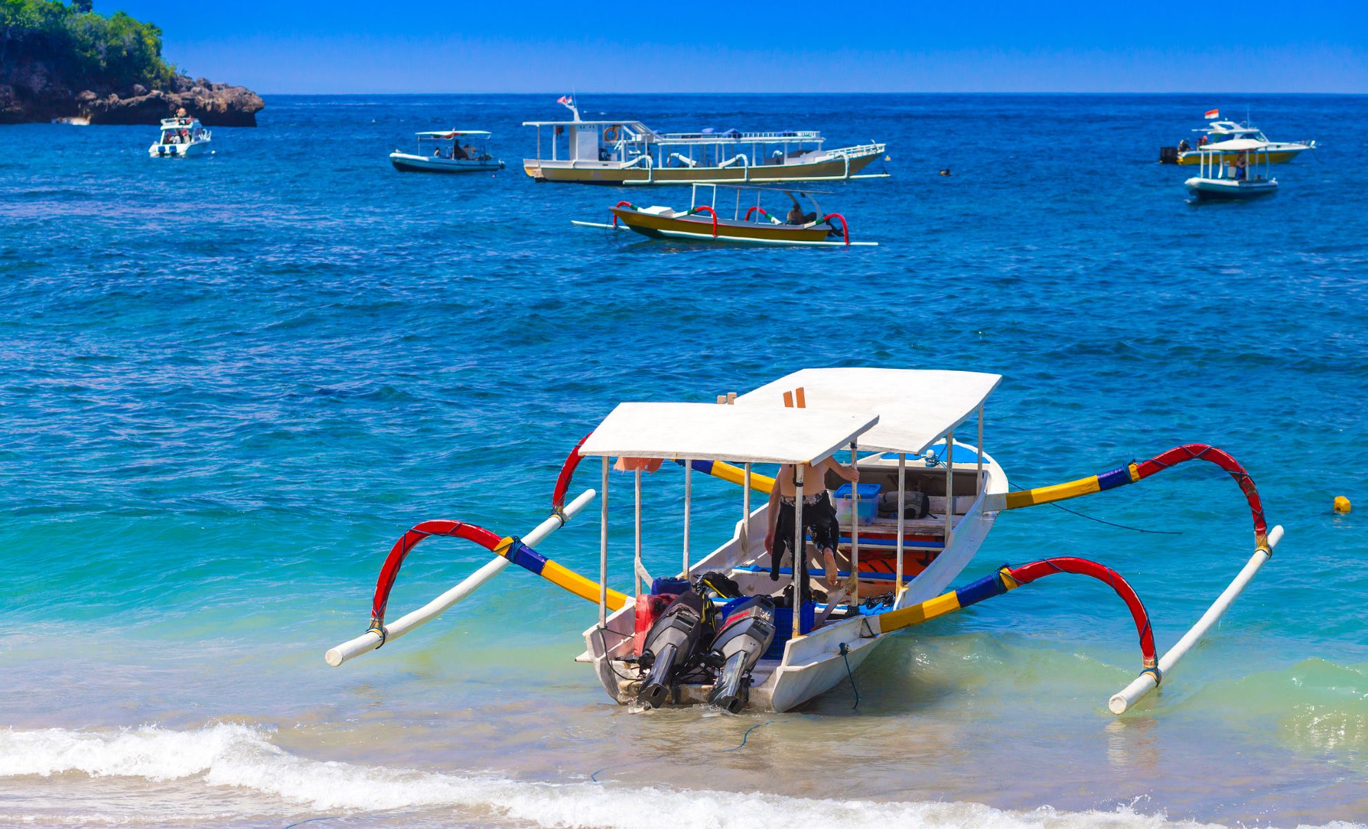 Prendre le bateau vers Nusa Penida, Bali, Indonésie