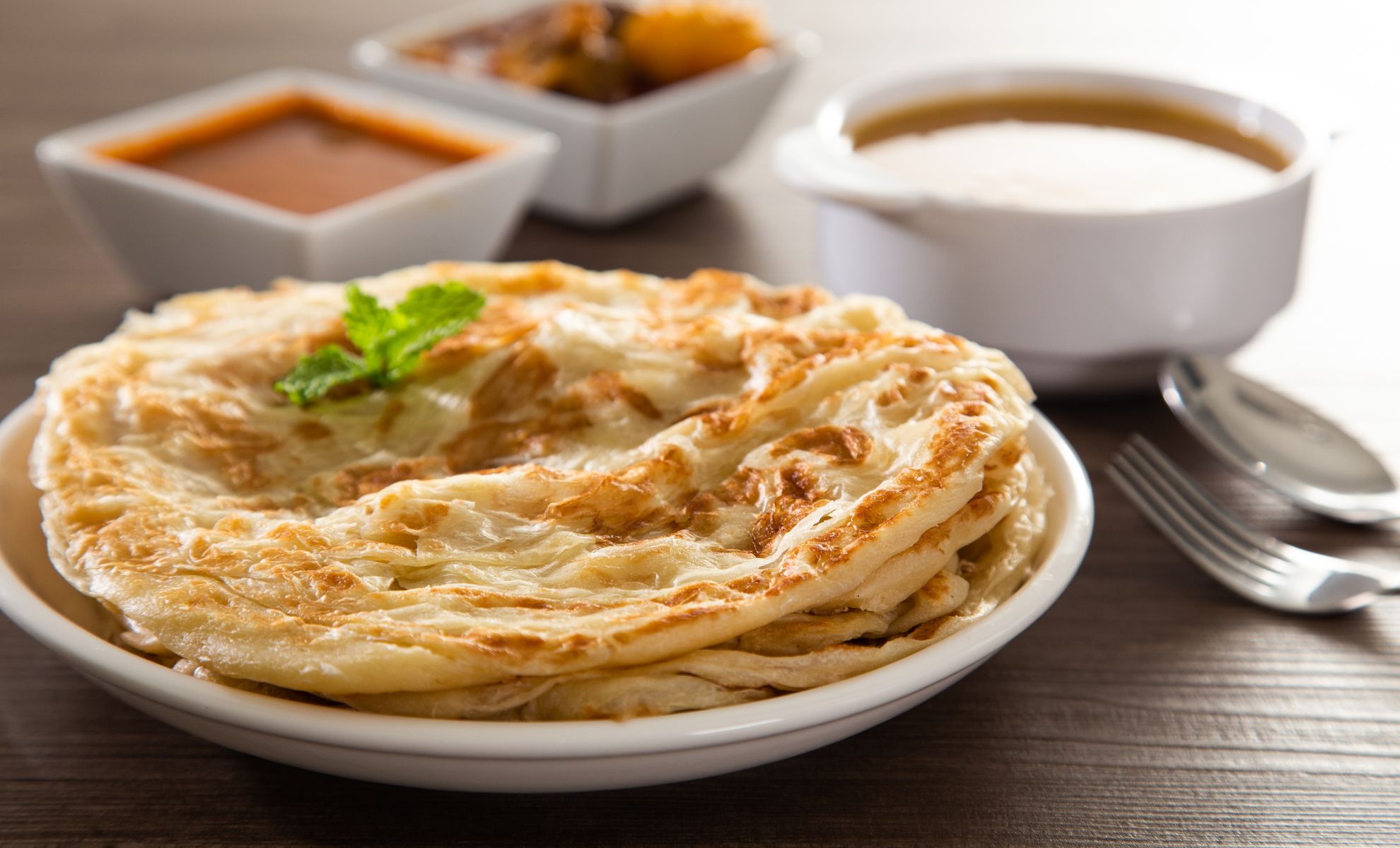 Roti canai plat de la cuisine malaisienne