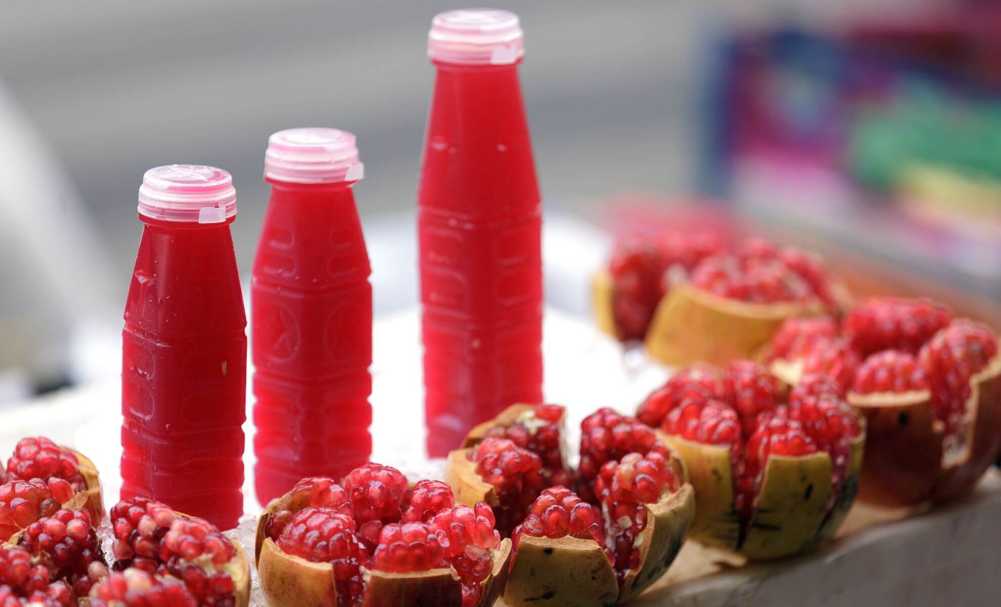 Tester le Jus de grenade pressé à Casablanca, Maroc