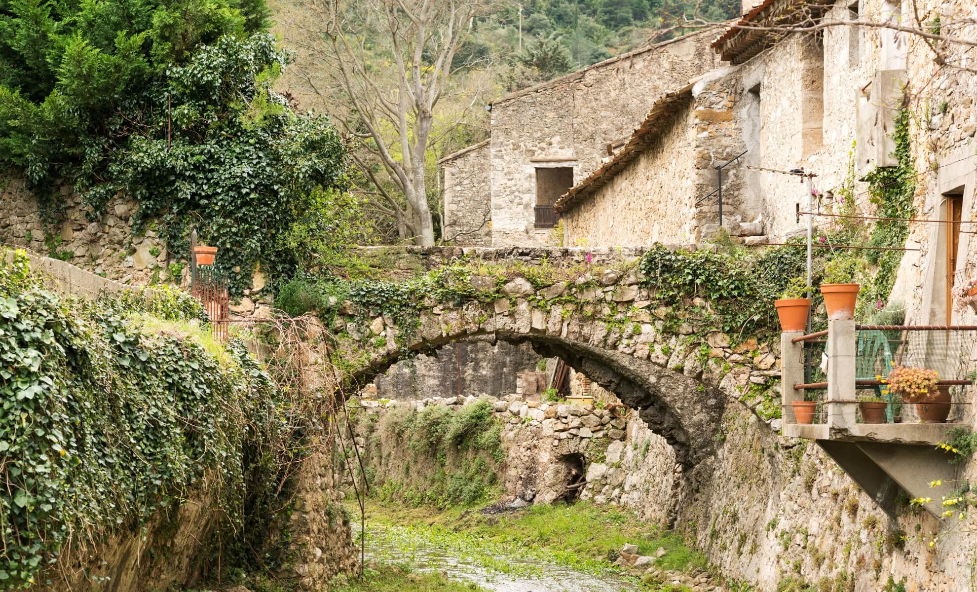 image d'un pont à Saint-Guilhem-le-Désert