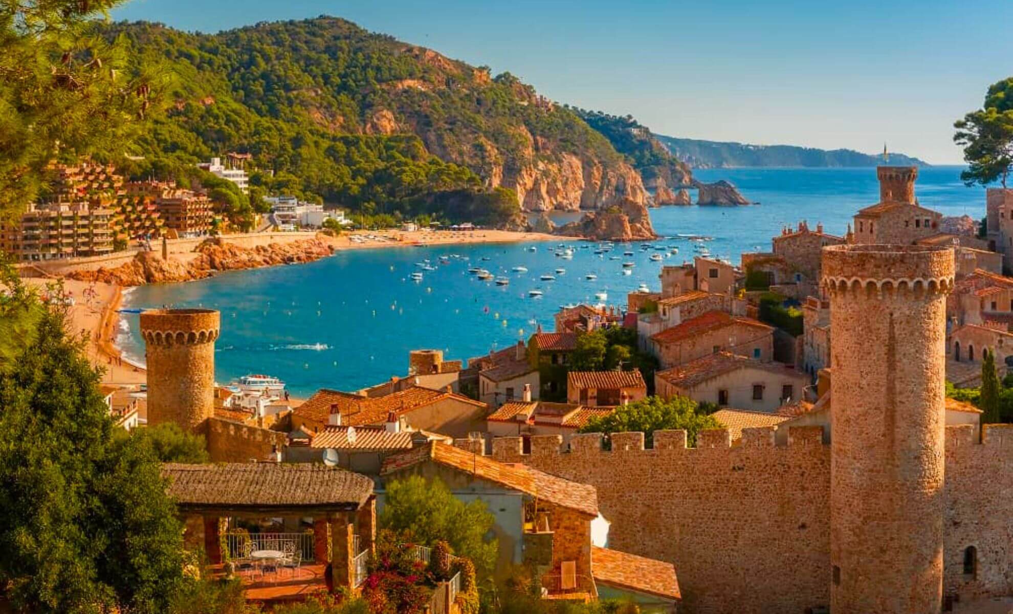 La ville de Tossa de Mar, en Catalogne