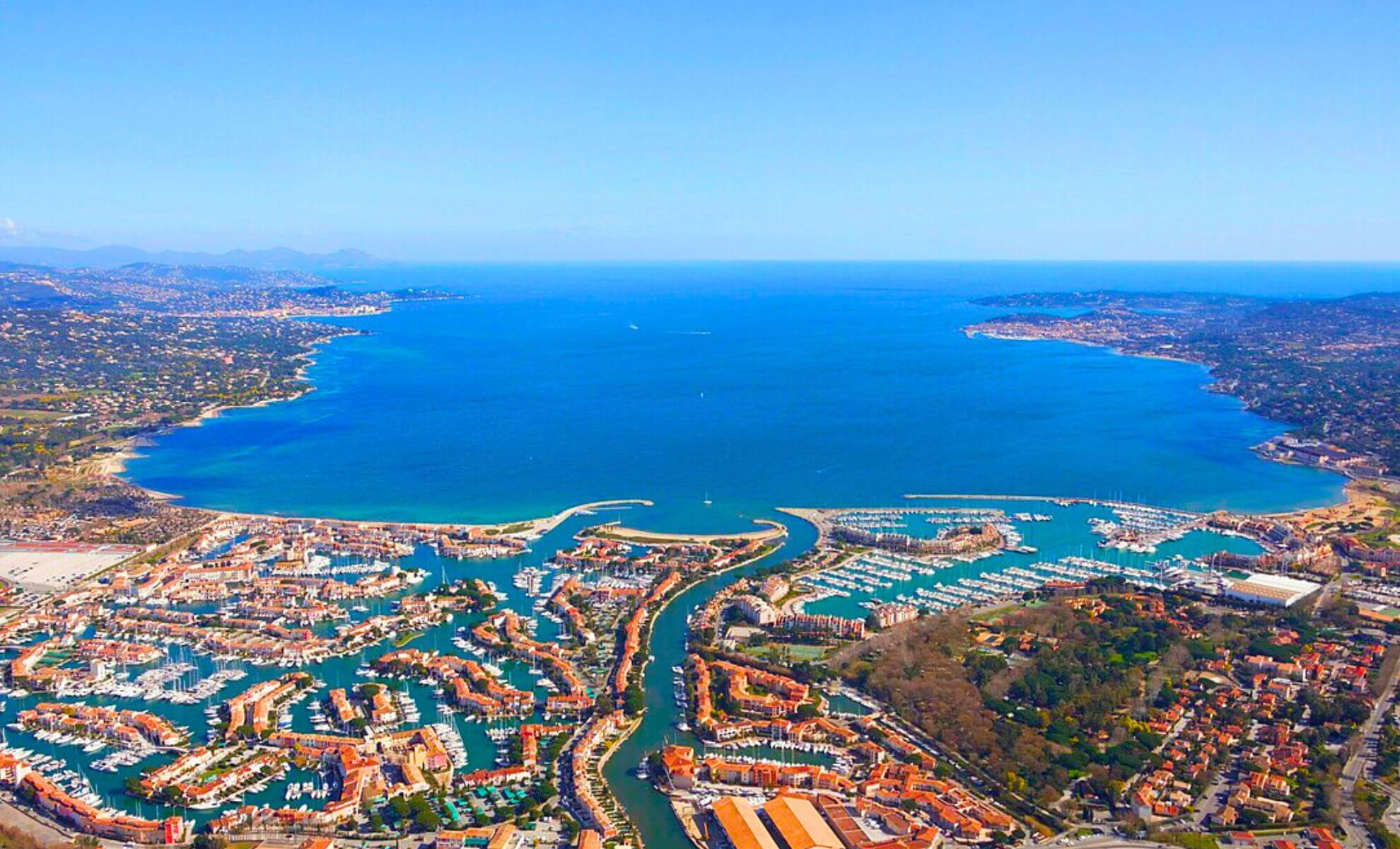 Le port du village de Grimaud
