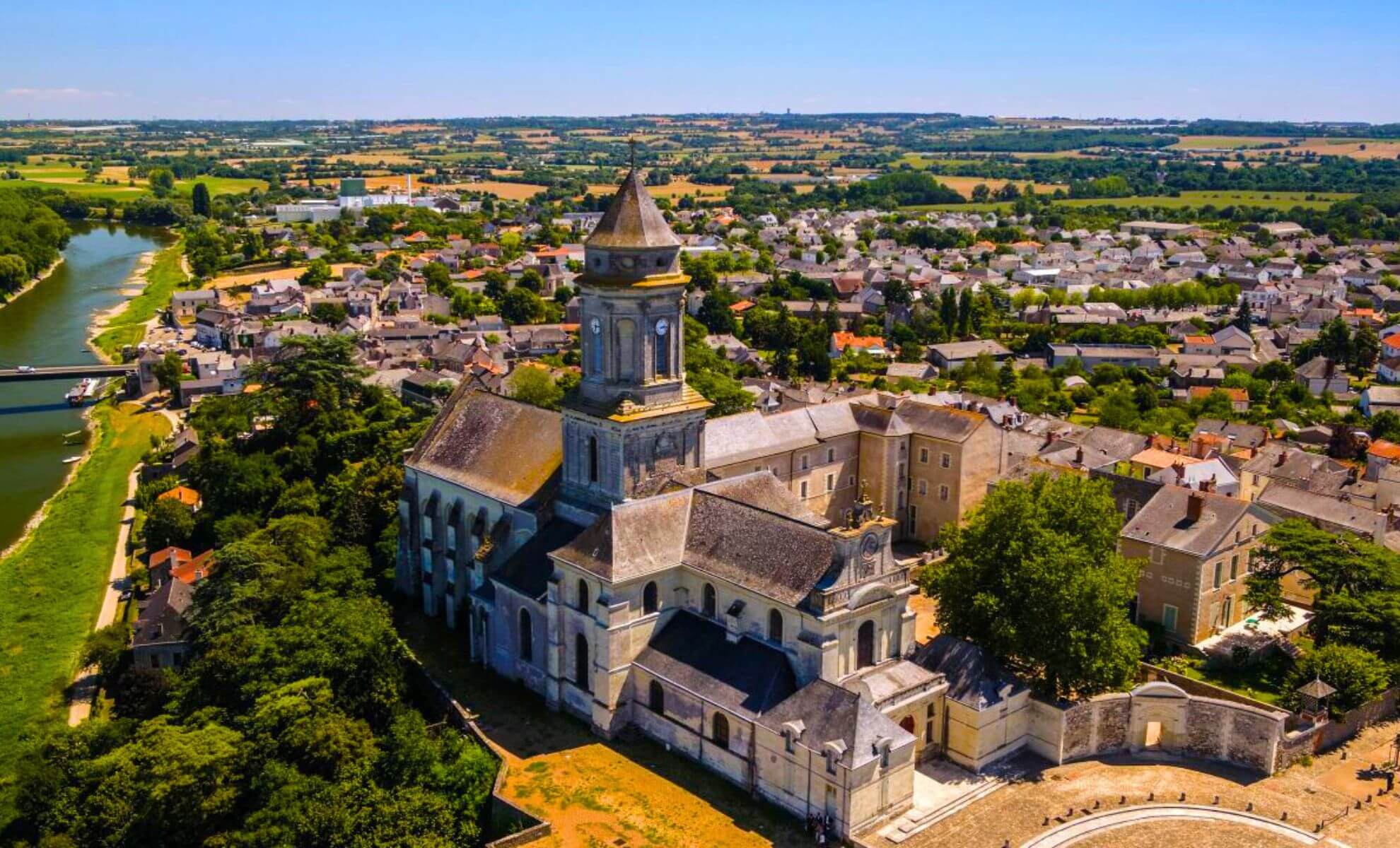Les villages de Mauges près de la Loire